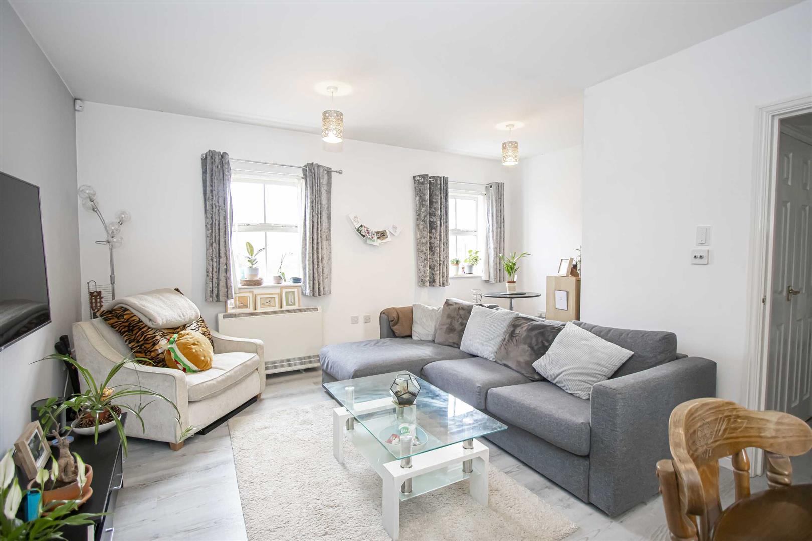 2 bed property in Kendall Place, Milton Keynes
